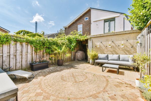 Courtyard Patio Service in Norwalk